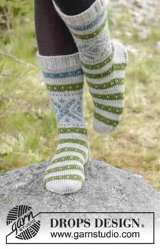 180-23 Nova Scotia Toes by DROPS Design